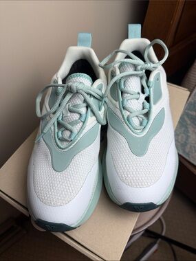 Women's Waterproof Dew/Raindrop Athletic Vessi Tidal Sneaker Size 8.5